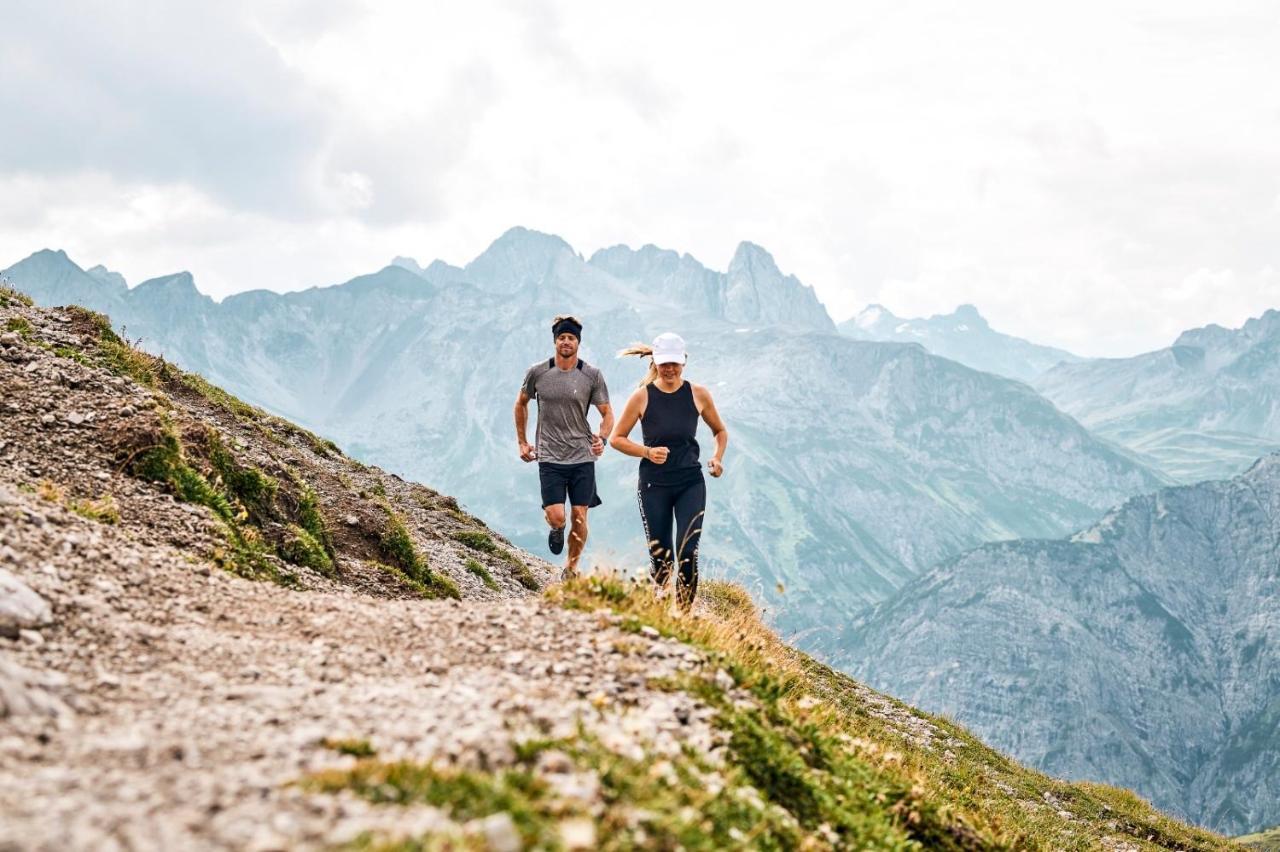 Das Johann Stuben am Arlberg Bagian luar foto